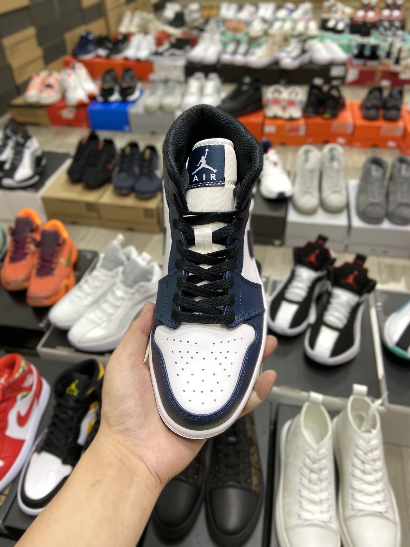 jordan 1 mid navy