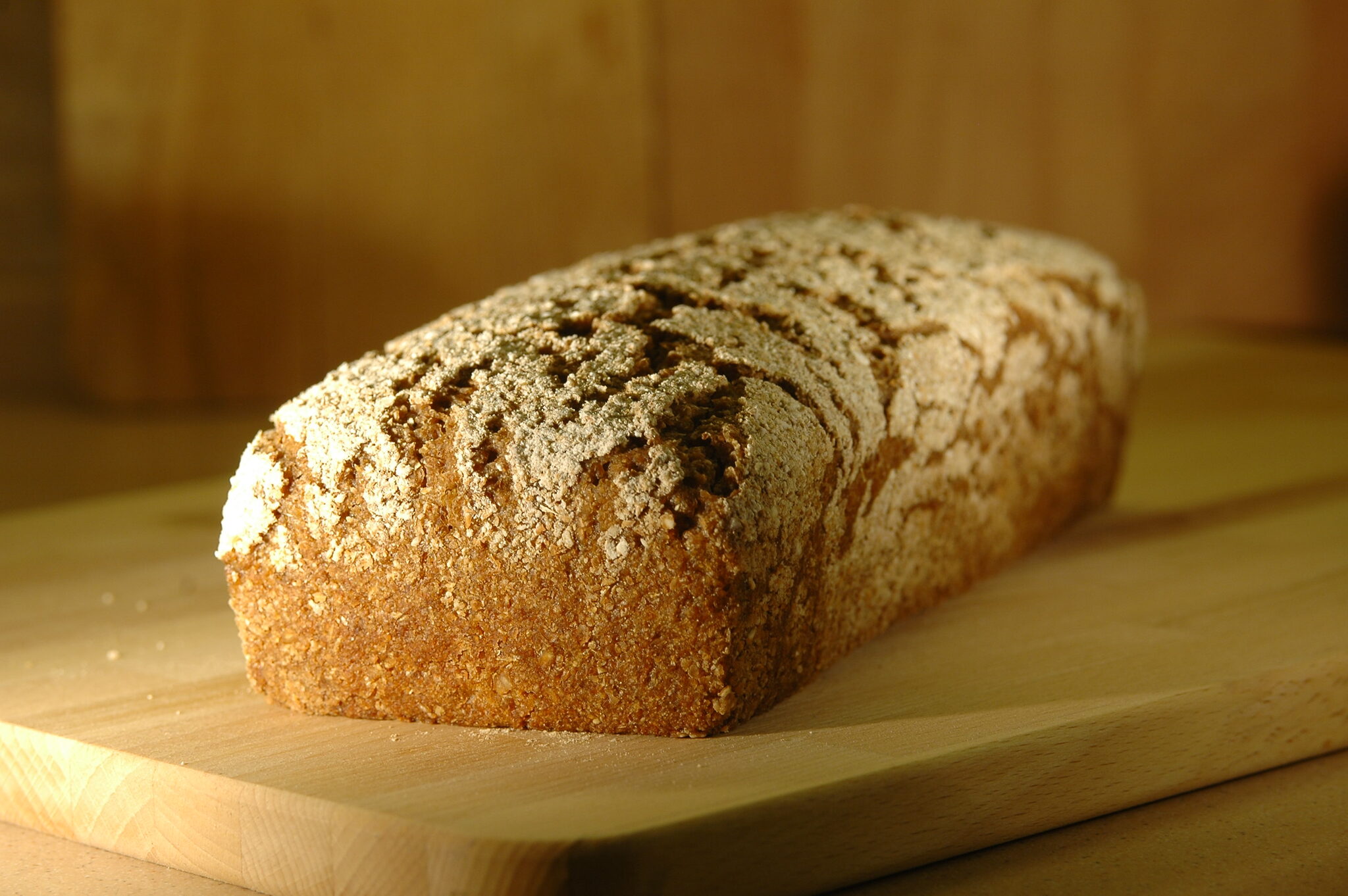 Почему бездрожжевой хлеб. Капрановский хлеб. Бездрожжевой хлеб 500 гр. Хлеб белый бездрожжевой. Ржаной хлеб.