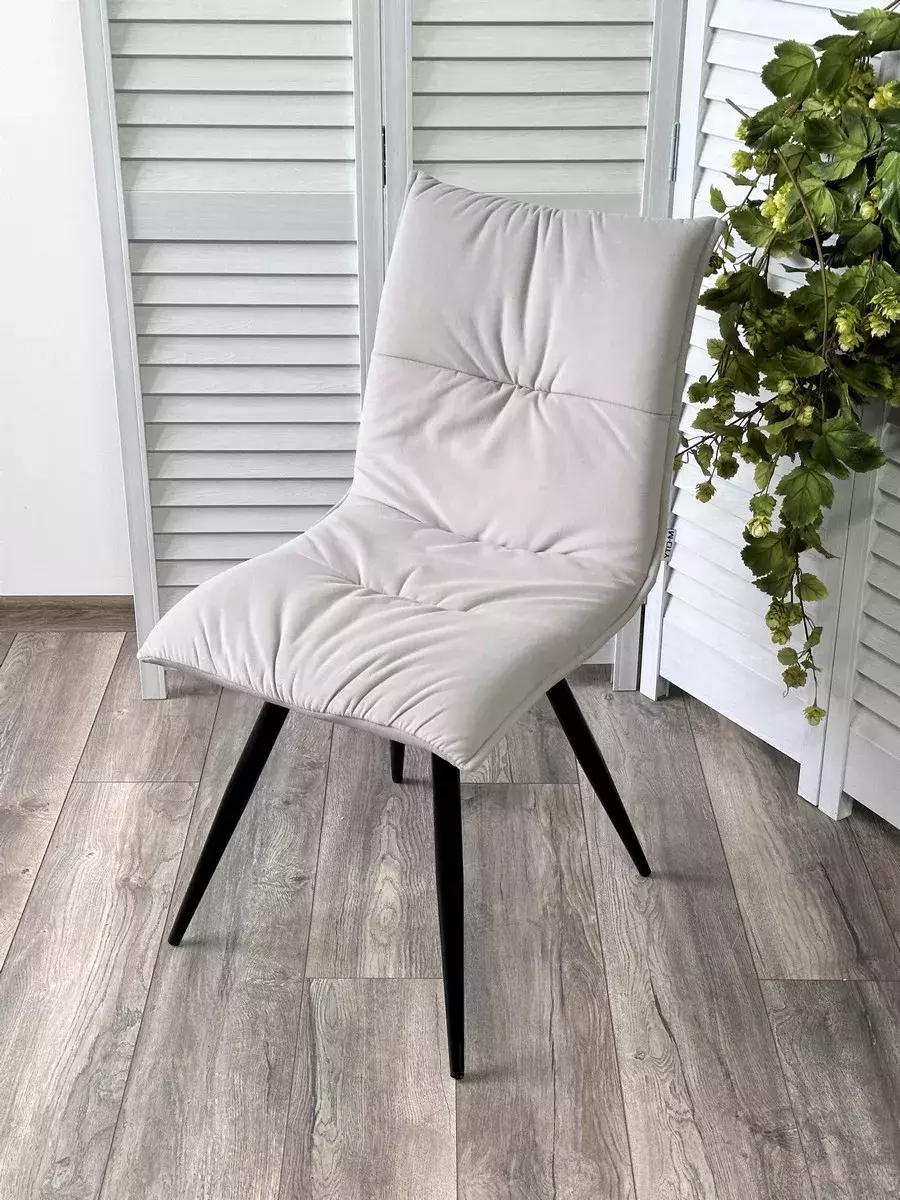 Стул CIRA VT7002-32 Светло-серый, без пальчиковый велюр/ черный каркас М-City