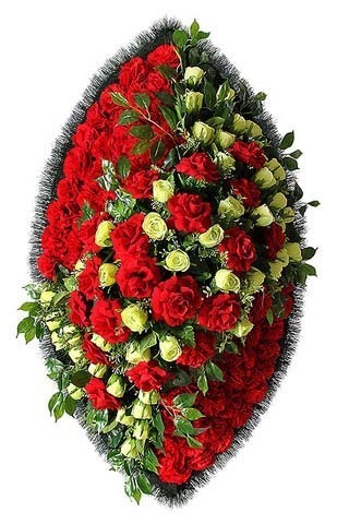 Траурные венки из живых цветов - доставка в Москве бесплатно