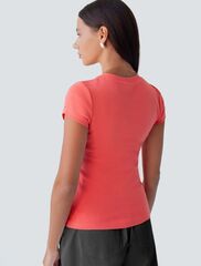 Футболка из плотного трикотажа с плетением риб 1*1  D49.126 (130355)