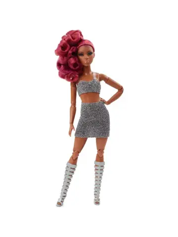 Кукла Looks c высоким хвостом HCB77