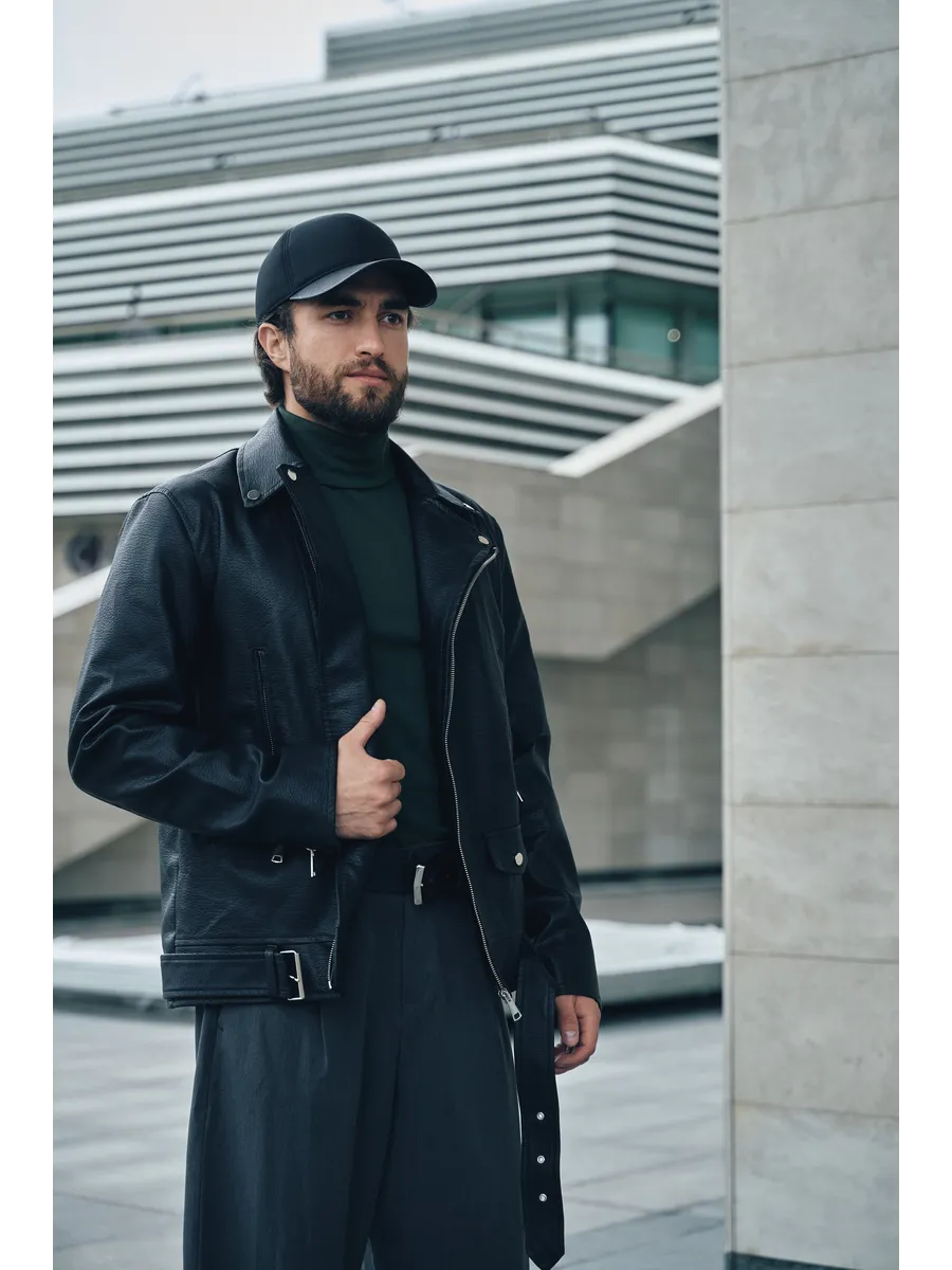 Кепка утепленная с ушками плащевка кожаный козырек