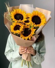 Букет из подсолнухов "Little Sunshine"