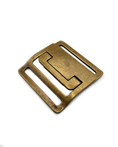 Пряжка металлическая с кнопкой, цвет: золото античное, 50 мм