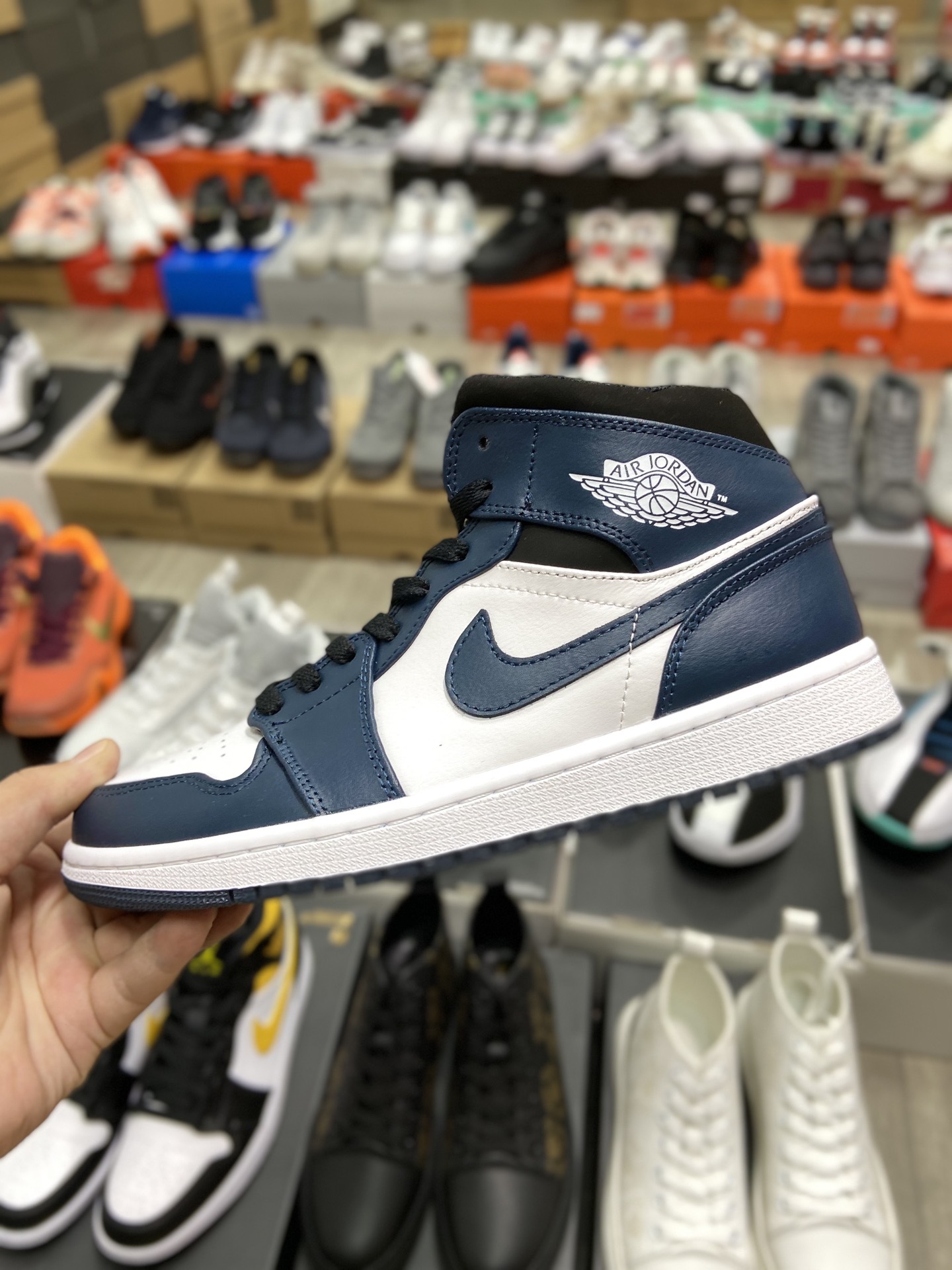 jordan 1 mid navy