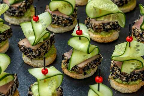 Канапе из тунца с гуакамоле, 20 шт.