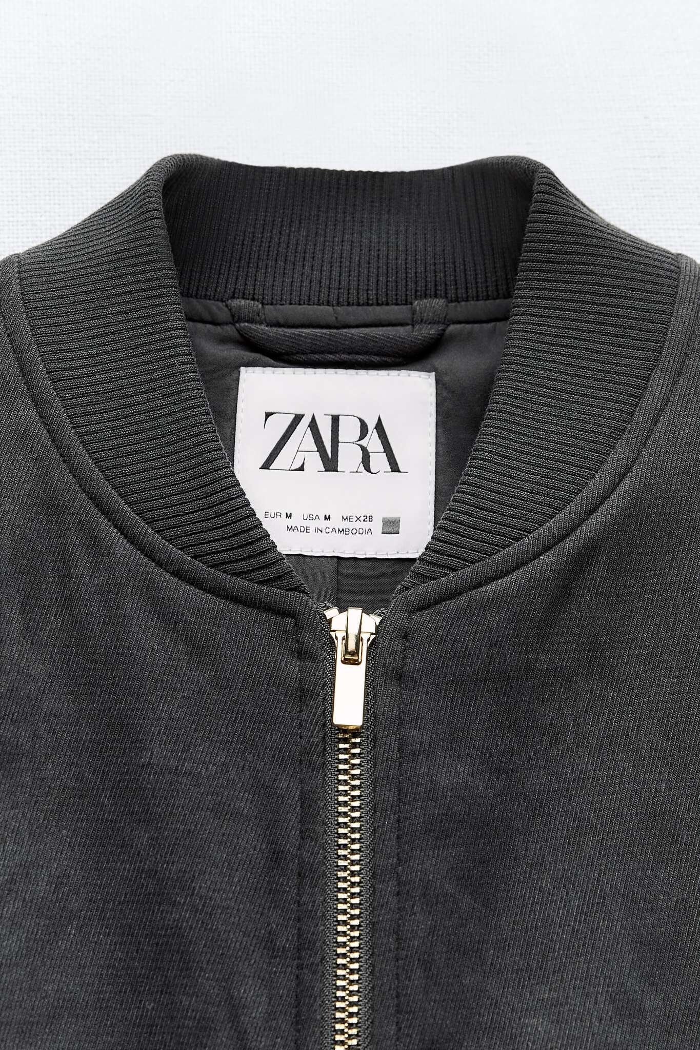 ZARA 8372 025