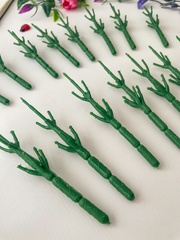 Ветка искусственная, коряга, дерево искусственное, зимний или осенний декор, зеленые основы, 12 см, набор 15 шт.