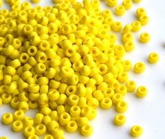 6/0 RR-0404 Opaque yellow