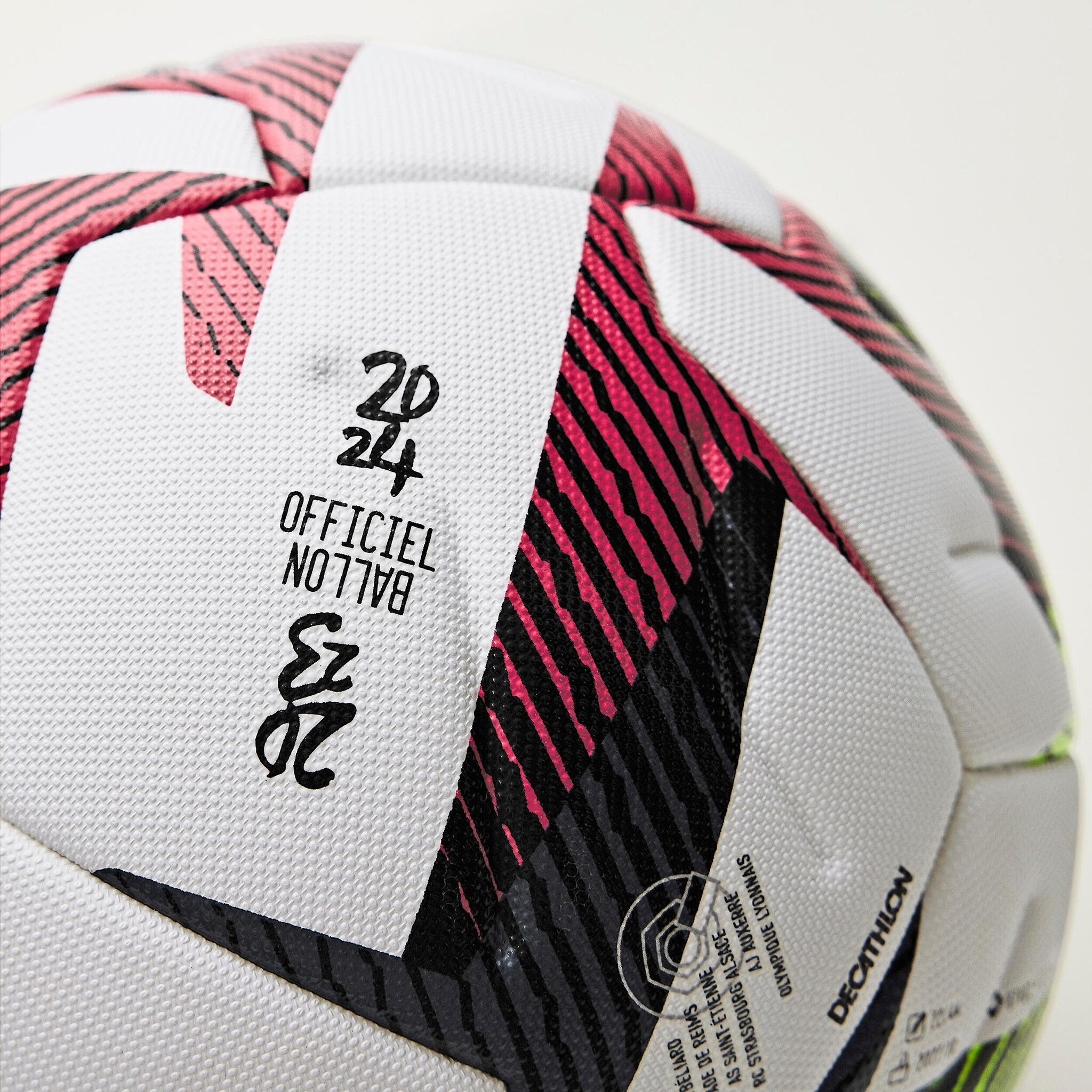 Kipsta Ligue 1 Uber Eats Officiel Match Ball 2023 в коробке купить в Москве  | Доставка по России.