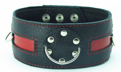 Чёрный кожаный ошейник с красной полосой и кольцами - БДСМ Арсенал 55018ars