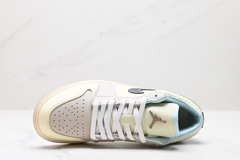 Air Jordan 1 Low 'Sanddrift' 