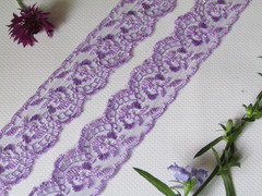 Вышивка на органзе, ш. 4,3 см.