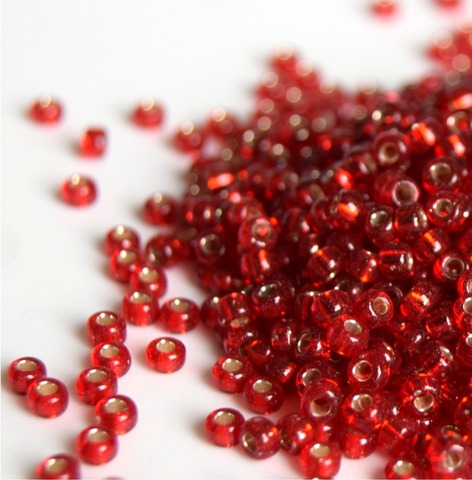 15/0 RR-0010 Бисер круглый Миюки /Miyuki round 15/0 Flame Red Silver Lined
