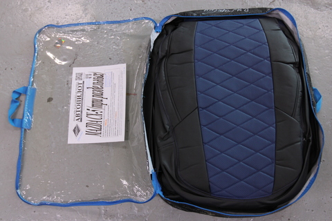 Авточехлы Mazda CX-5 (три отд. кресла) Touring, Active, Supreme с 11-17г. (черные бока и тыл, центр синий большой ромб) (Эксклюзивный комплект)