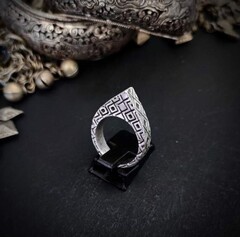 Кольцо "Вызывающая духов"