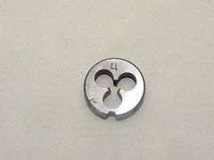 Плашка М4х0,7 (основной шаг) d=20мм