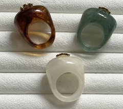 84568 - Кольцо печатка крупная из акрила с лого CELINE