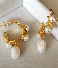 73145-sergi-kongo-s-podveskami-iz-rechnogo-zhemchuga