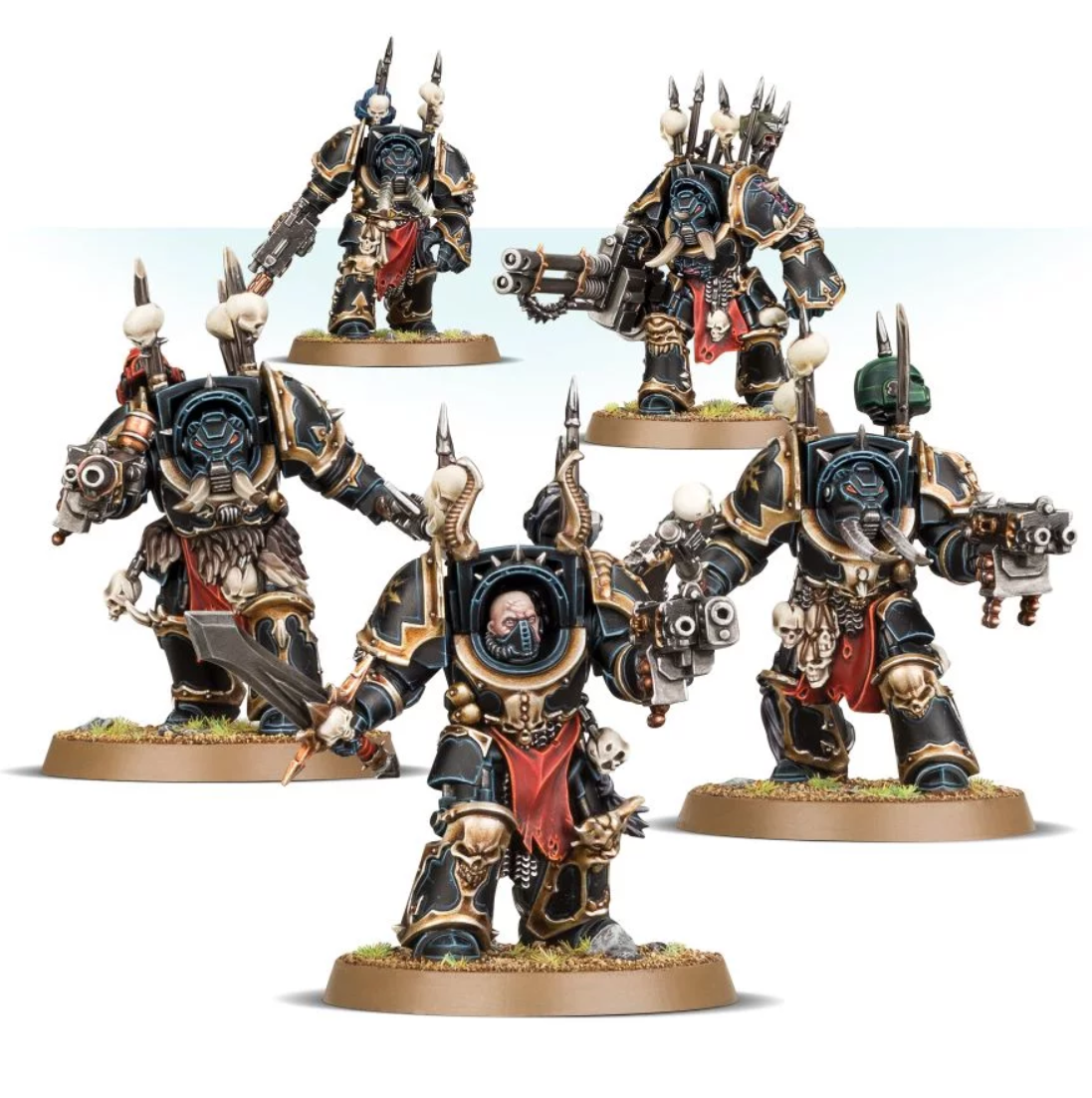 Warhammer миниатюры. Chaos Space Marine Terminators 2019. Chaos Space Marines Terminators. Warhammer 40000 Терминаторы хаоса миниатюры. Вархаммер 40000 миниатюры хаос.