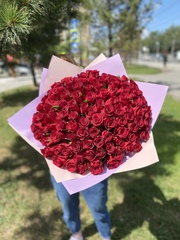 Букет 101 Роза Кения 40 см в пленке