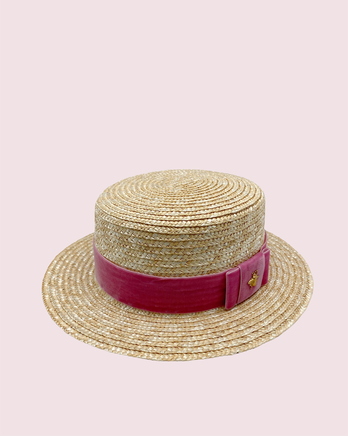 Соломенная шляпа-канотье с бархатной лентой и пчелой