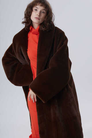 Пальто из экомеха под пояс оверсайз, коричневый