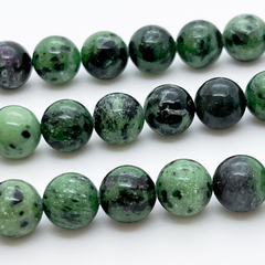 Цоизит бусины, диаметр 10,3-10,4 мм, цена за 18 шт (1/2 нити)