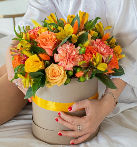 Цветы в коробке Мандариновый фреш