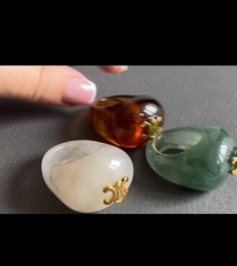 84568-kolco-pechatka-krupnaya-iz-akrila-s-logo-celine