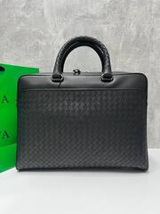Портфель Bottega Veneta с плечевым ремнем, черный
