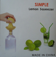 Соковыжималка для цитрусовых на бутылку SIMPLE Lemon Squeezer