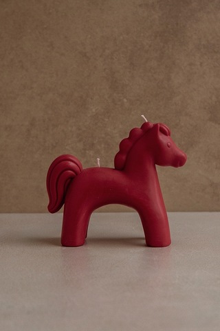 Свеча Конь алый