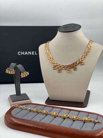 Колье, браслет и серьги Chanel