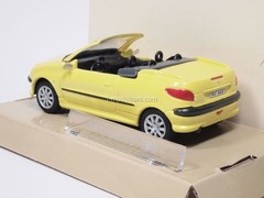 Peugeot 206 cabrio open yellow Cararama 1:43