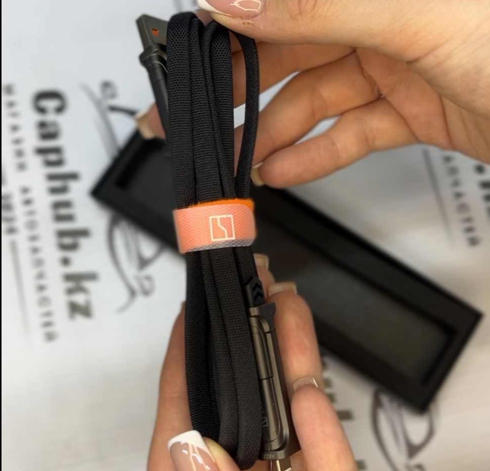 USB/ USB-C/ Lightning кабель 4 в 1  ZEEKR