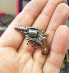 Miniature Buldog revolver