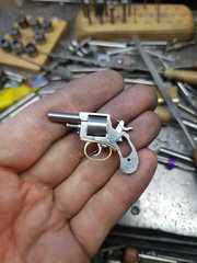 Miniature Buldog revolver