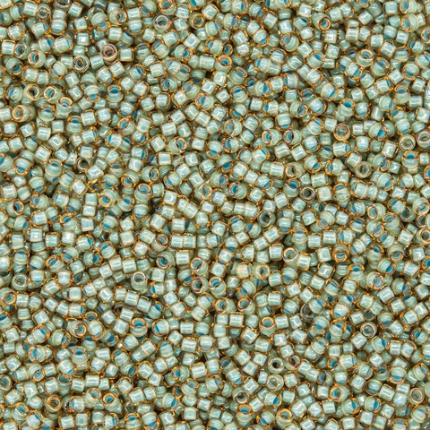 Японский бисер TOHO Round 15/0 (№952), окрашенный изнутри прозрачный