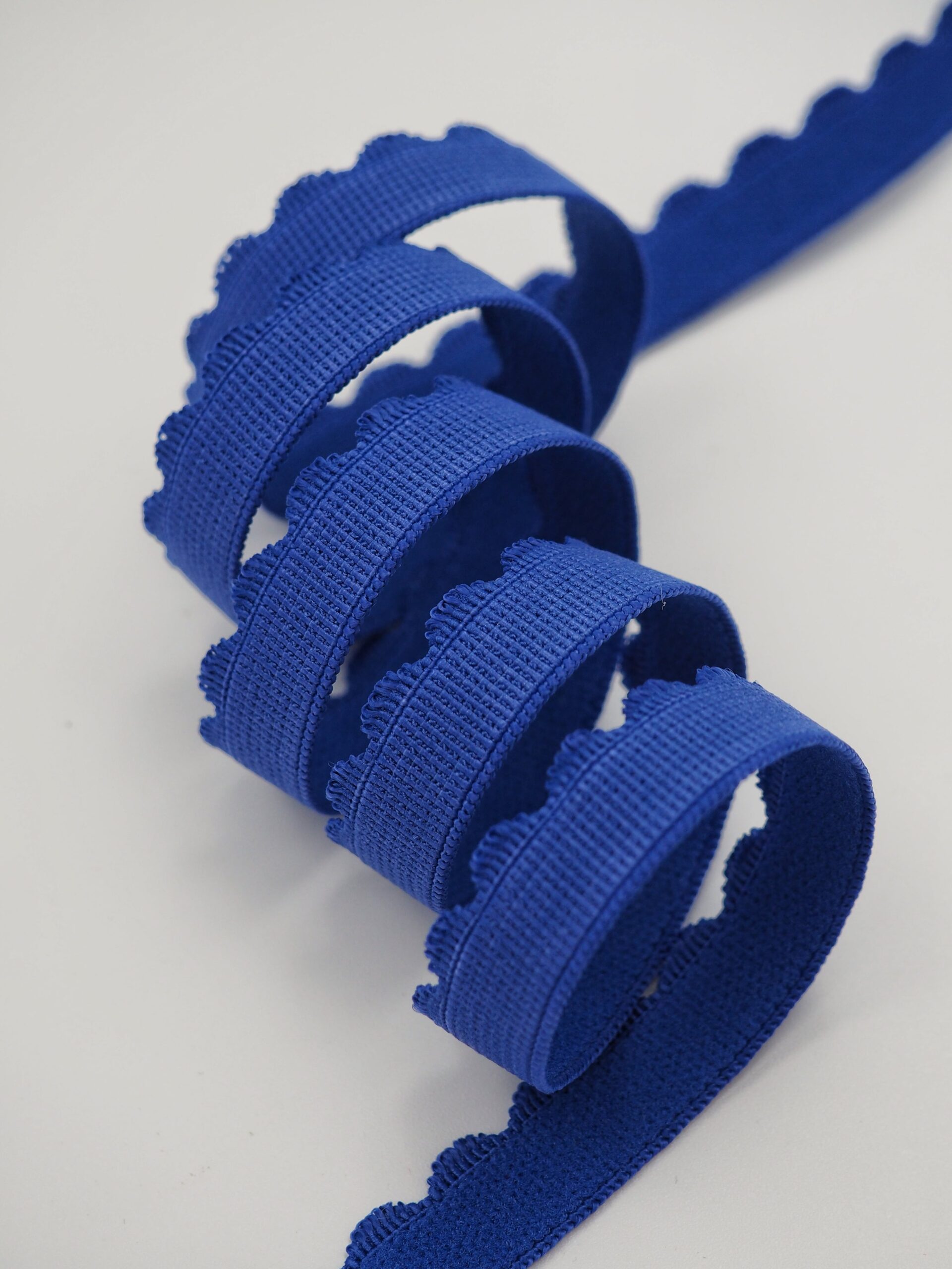 Резинка отделочная ультрамарин ажурная ширина 12 мм с учетом фестона