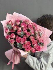 Букет из 13 кустовых пионовидных роз сорта "Натали"