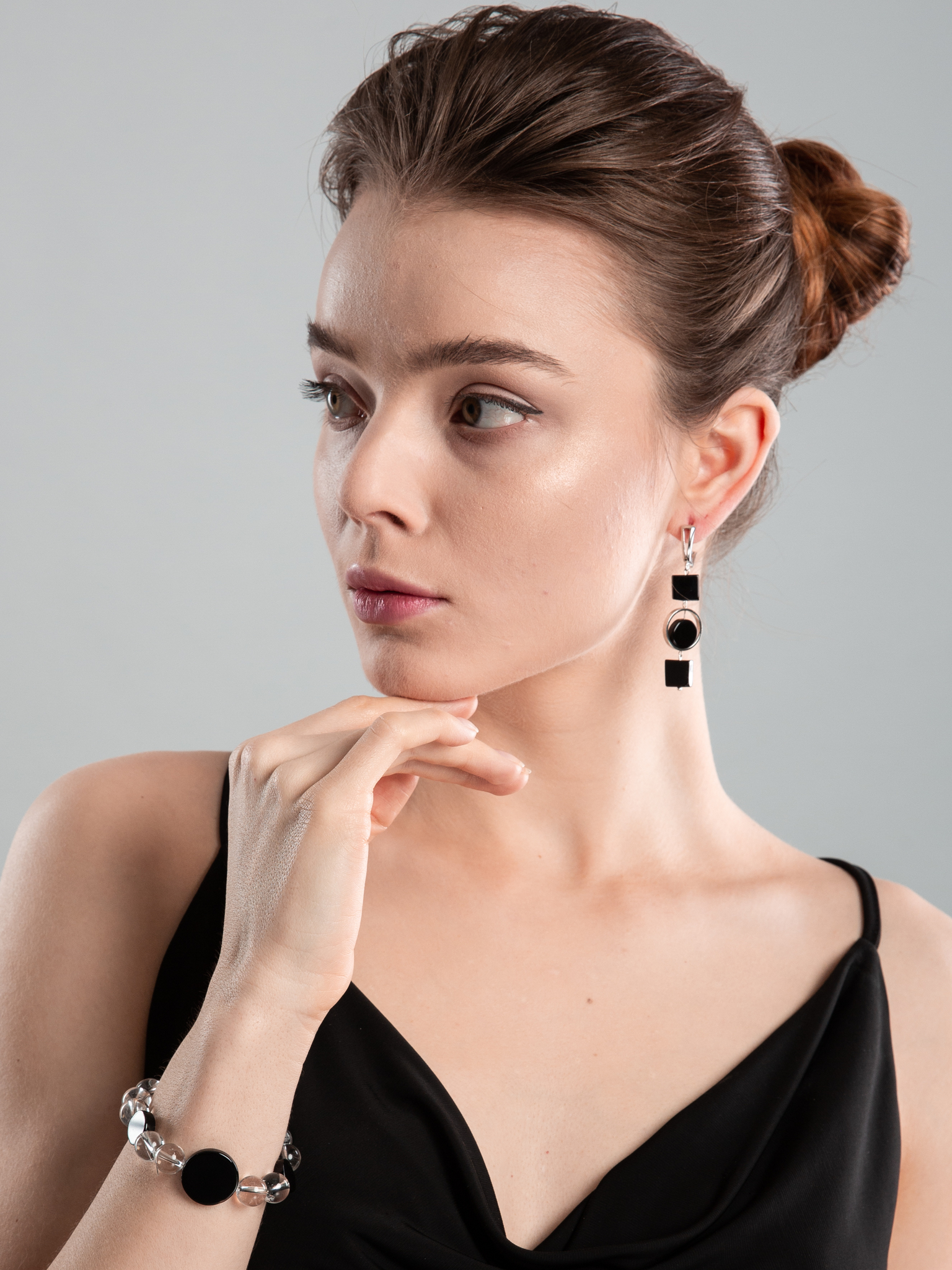Серьги асимметричные с агатом и ониксом