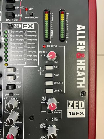 Микшер Allen&Heath ZED16FX