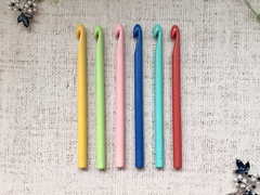 Крючки для вязания, пластик № 9