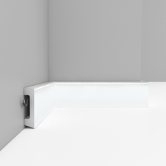 Плинтус напольный Decomaster D234-114 58х16х2400мм белый глянец