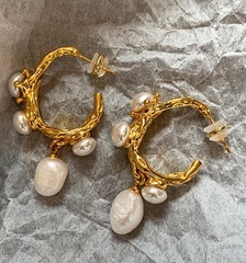 73145-sergi-kongo-s-podveskami-iz-rechnogo-zhemchuga