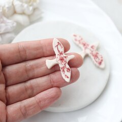 Подвеска Птица голубь, белый с красной росписью, M 41*27 мм, S028