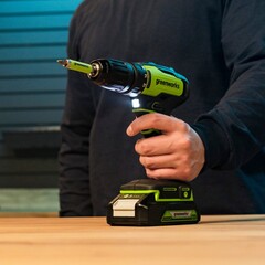 Дрель-шуруповерт Greenworks GD24DD35K2 24V (35Нм) аккумуляторная, с АКБ 2 А/ч и ЗУ (в кейсе)