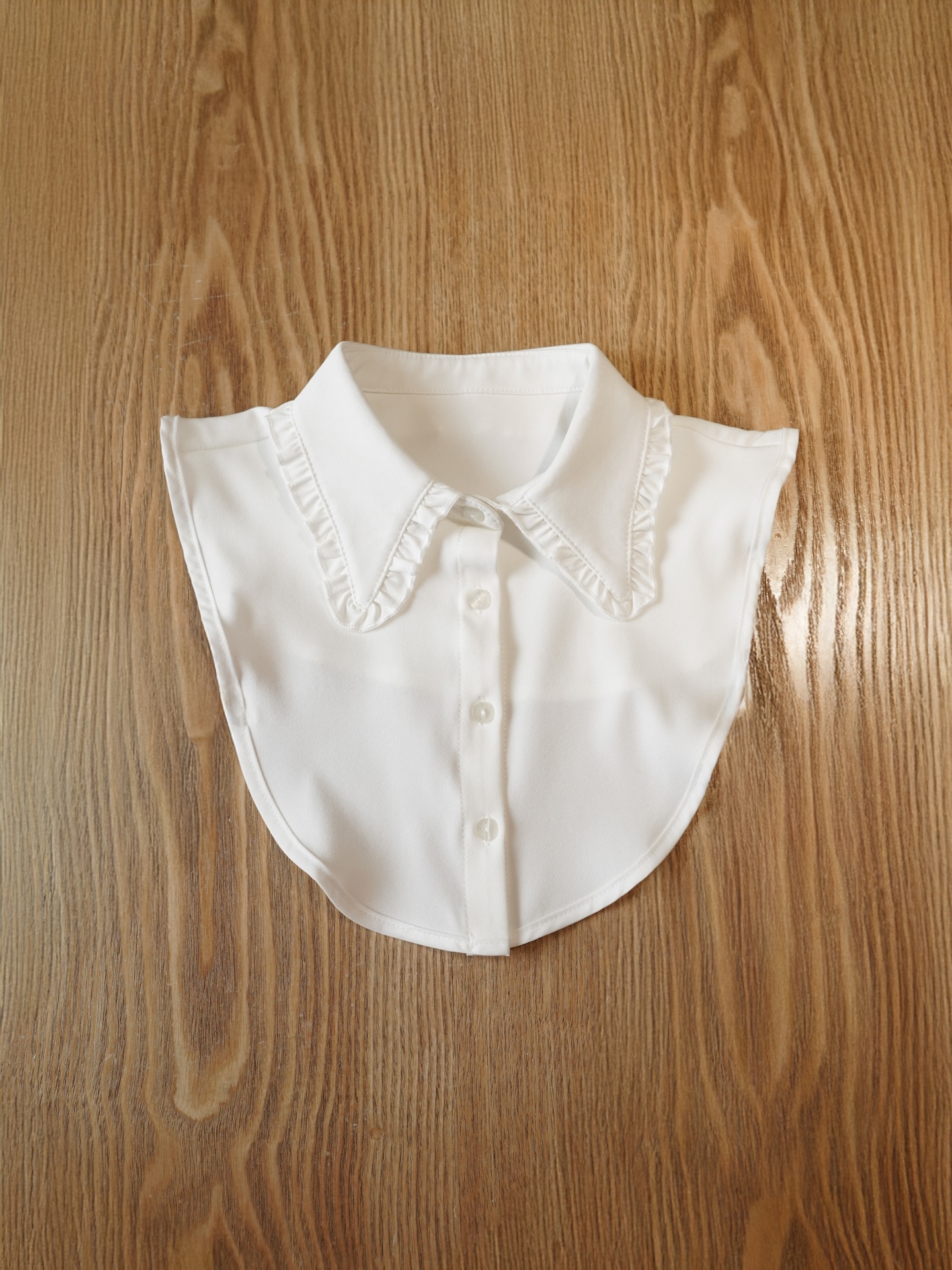 Манишка с отложным английским воротником с оборками